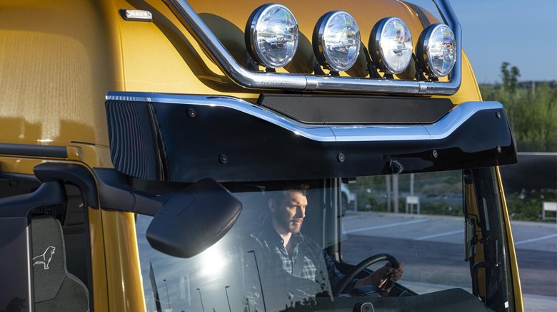 MAN aerodinamična zaštita od sunca